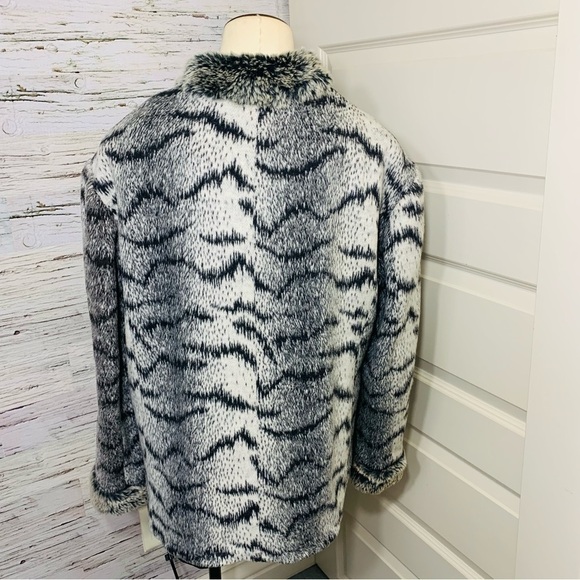 SAGA Lady Fleece Jacket Ombre Black White Novelty Print Cozy Button Down Coat L - Picture 10 of 15